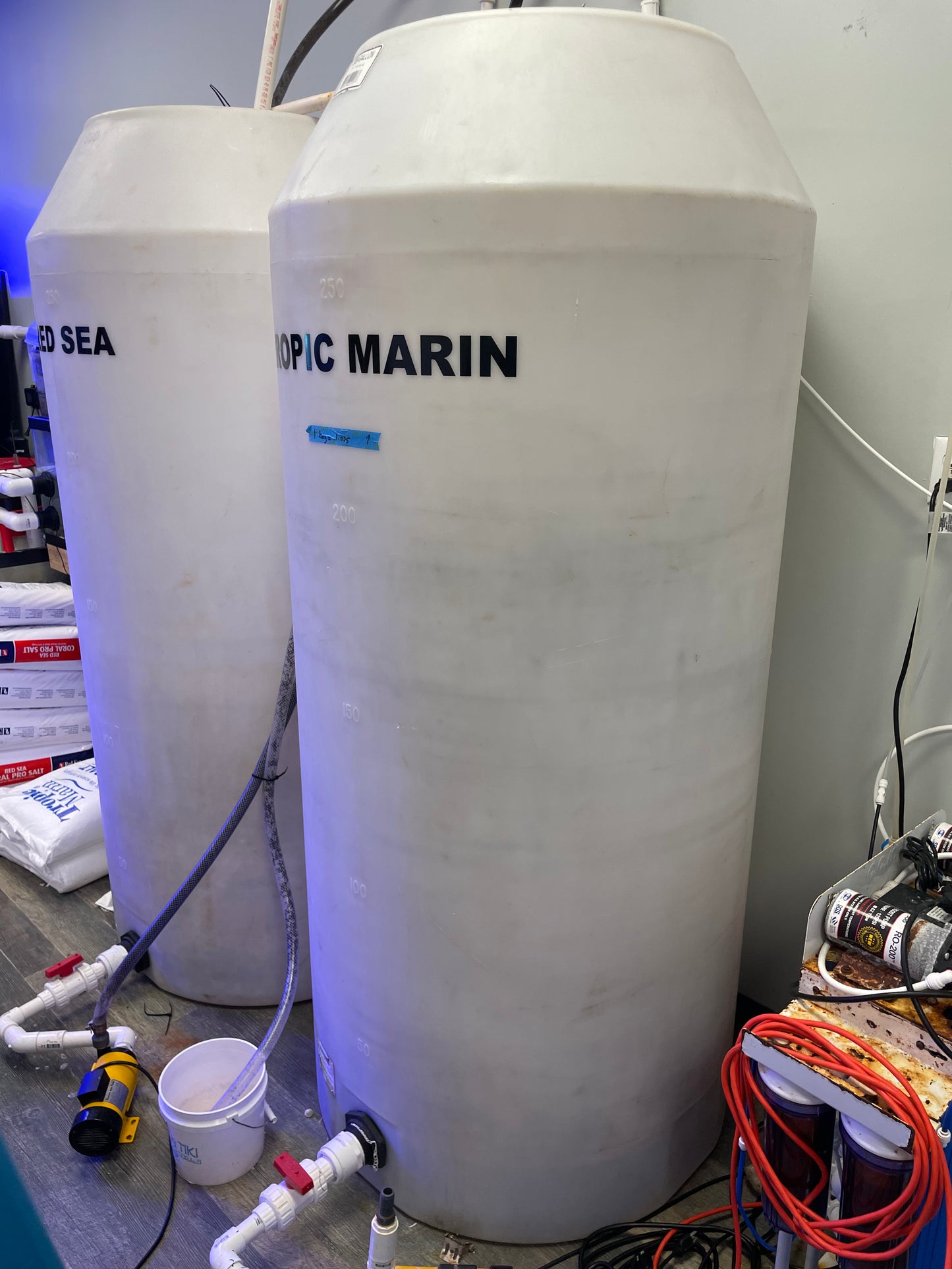 USED- 300 Gallon Water Vat