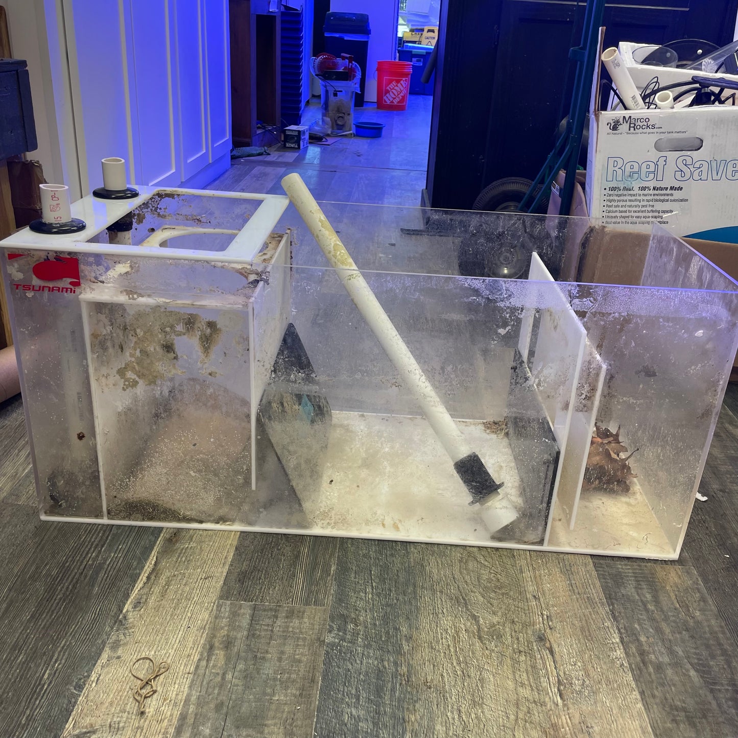 USED- Planet Aquariums 120 w/ Sump