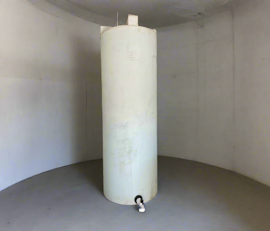 USED- 300 Gallon Water Vat Storage